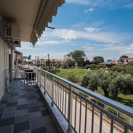 Chelona Apartments เนอาปลายา ภายนอก รูปภาพ