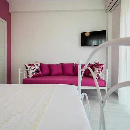 Chelona Apartments เนอาปลายา ภายนอก รูปภาพ